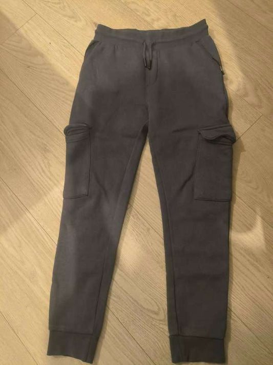 Buxur, gráar m/vösum.