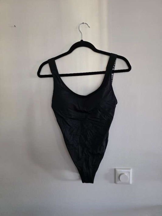 calvin klein sundbolur