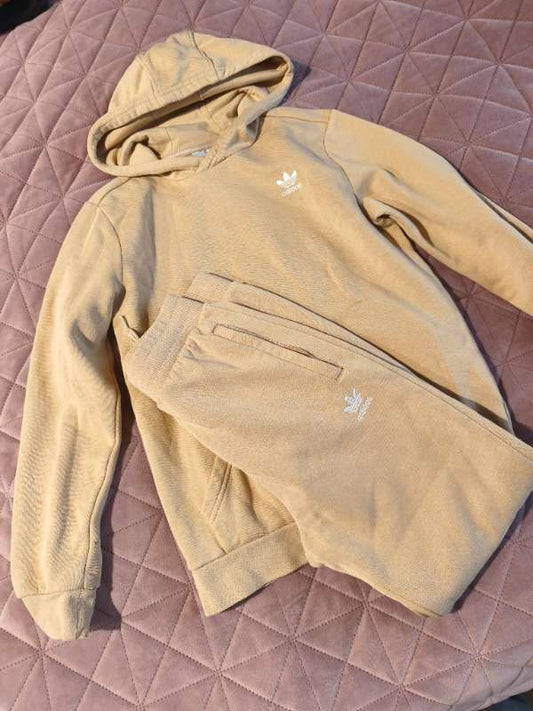 Adidas sett