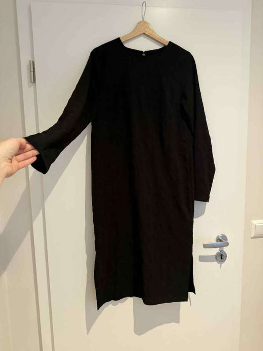 Svartur síðkjóll - AMG