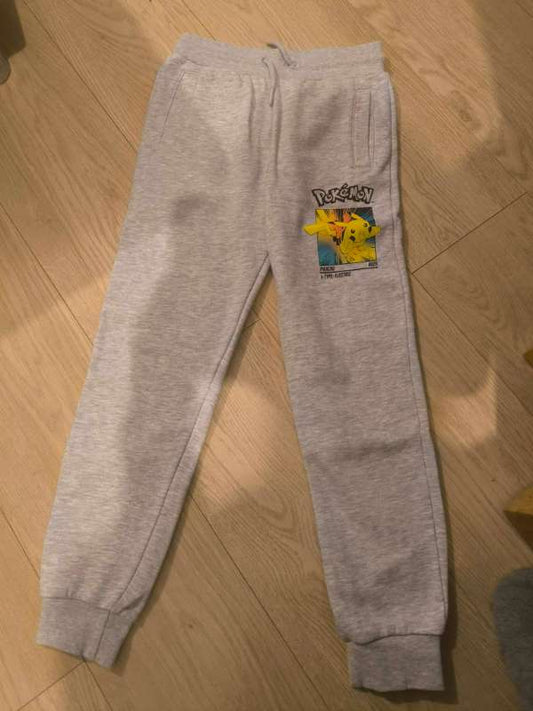 Buxur, lj.gráar. Pokémon