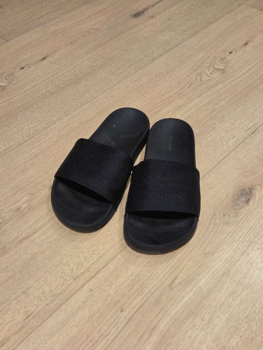 Calvin Klein Sandalar