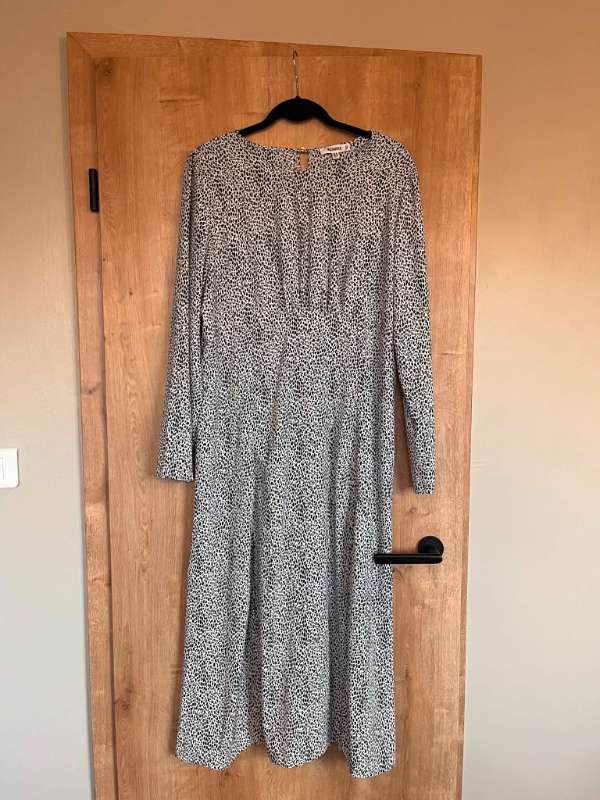 MISSGUIDED hlébarða munsturs kjóll