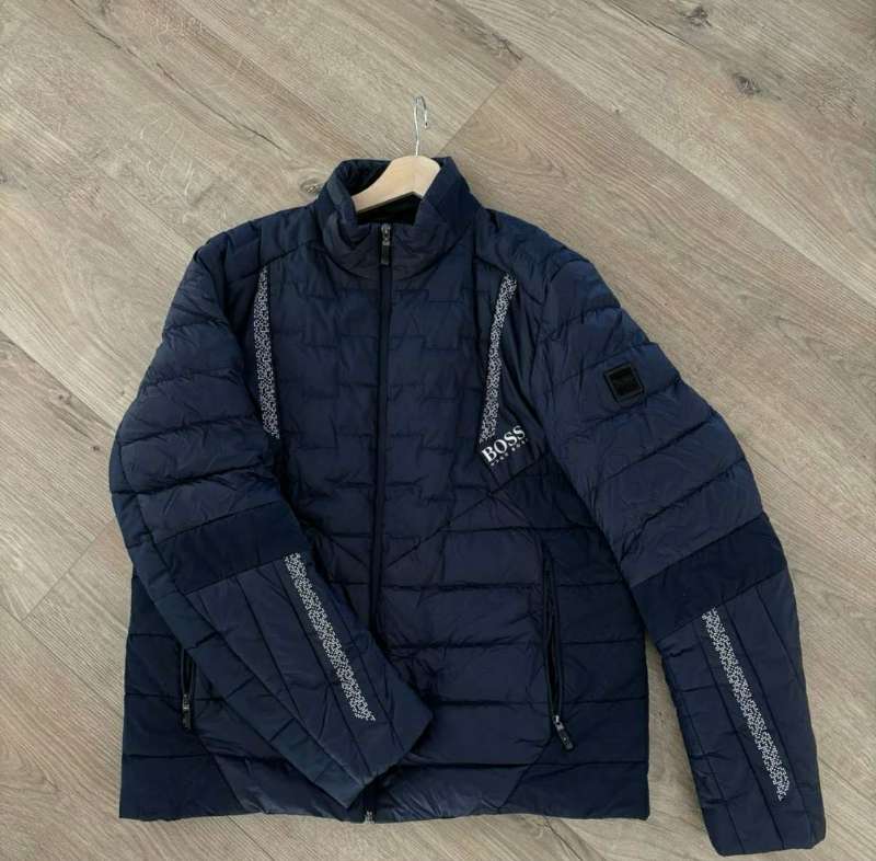 Hugo Boss úlpa - AMG