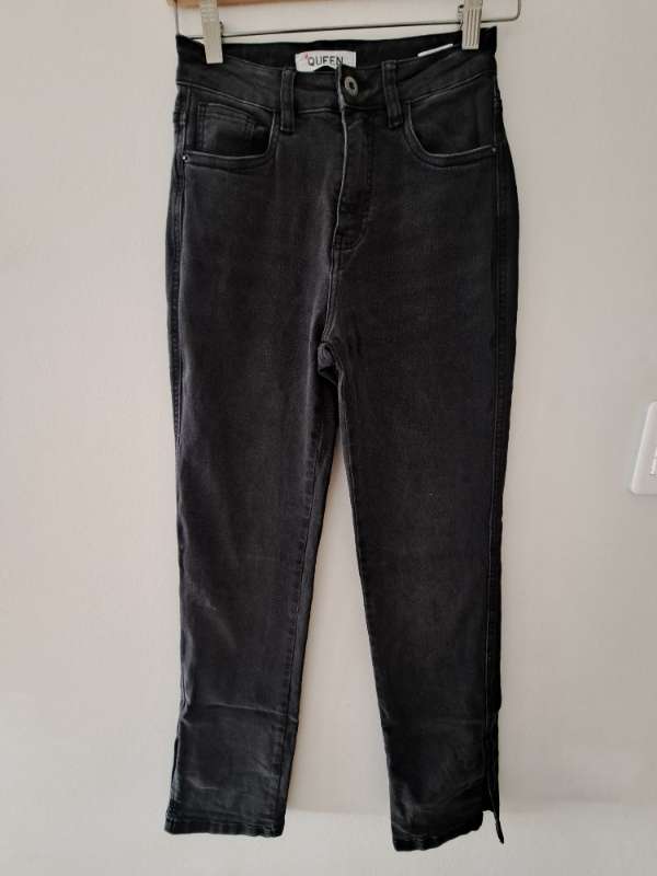 QUEEN BLACK JEANS
