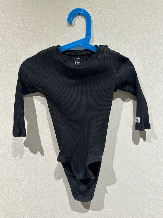 Lindex samfella, riffluð svört