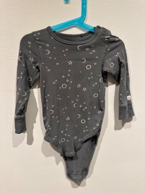 Lindex samfella, tungl