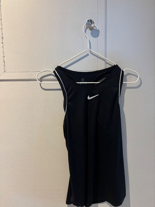 Nike íþróttabolur