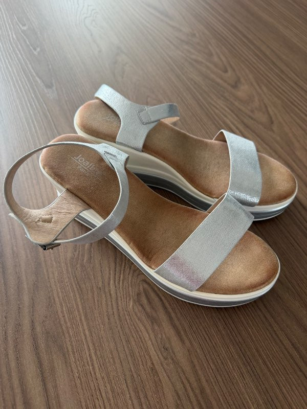 Silfur sandalar