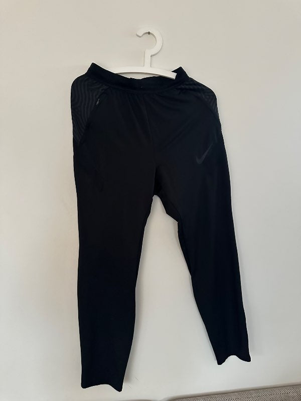 Nike DriFit æfingabuxur