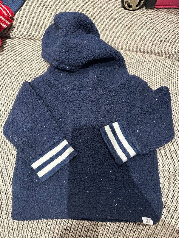 Gap krulluflíspeysa