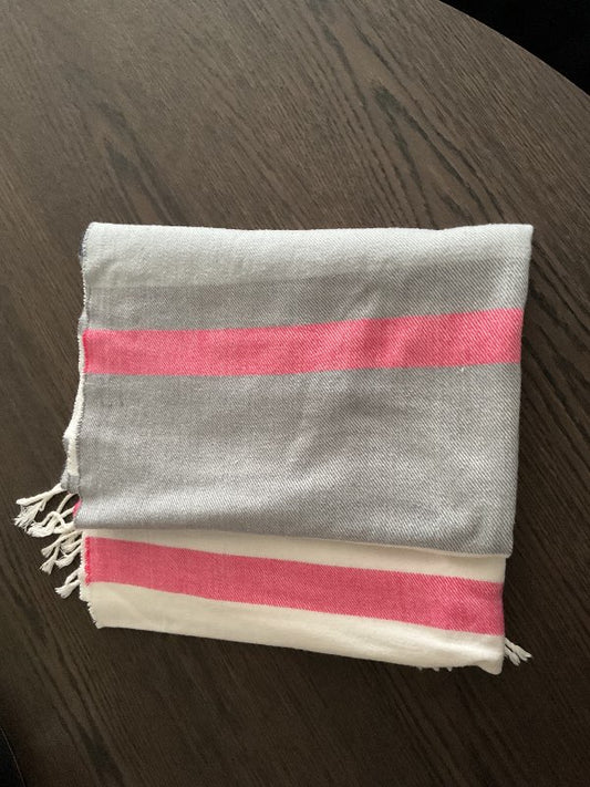 Trefill grár og bleikur