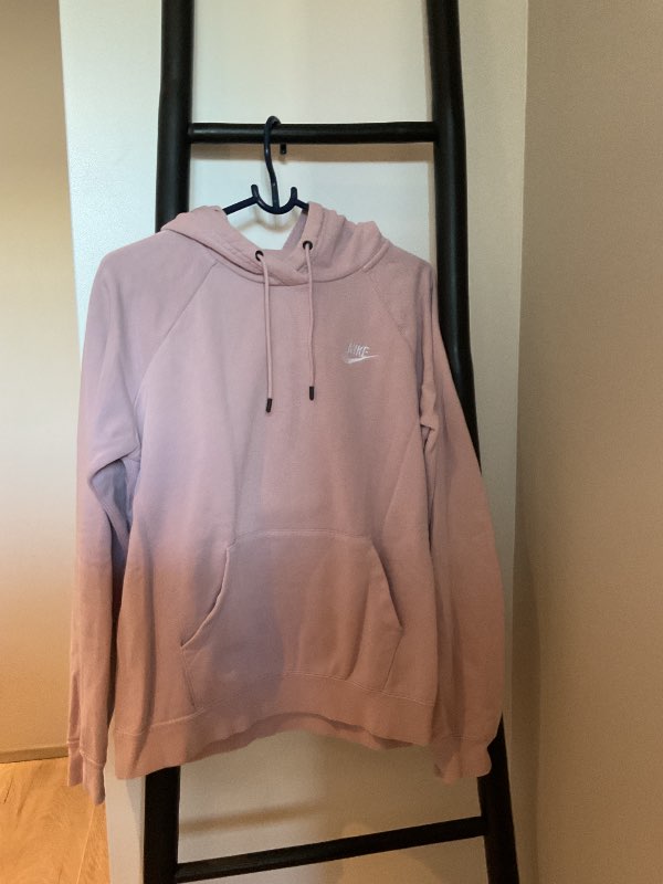 Nike bleik hettupeysa