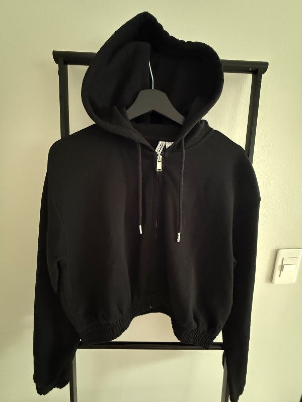 H&M Divided black women’s hoodie