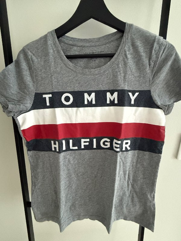 Tommy Hilfiger grey T-shirt