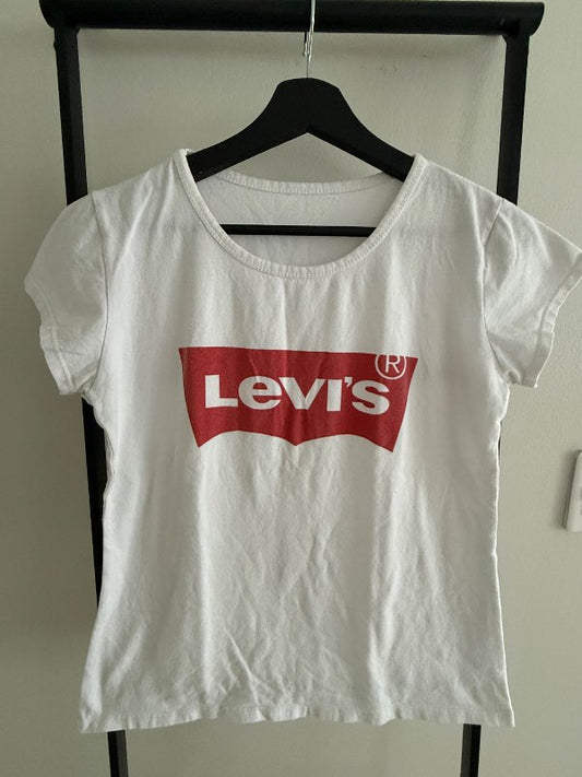 Levi’s womens T-shirt