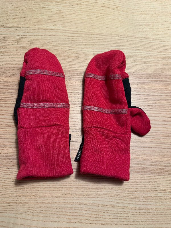 Hjallastefnan red gloves