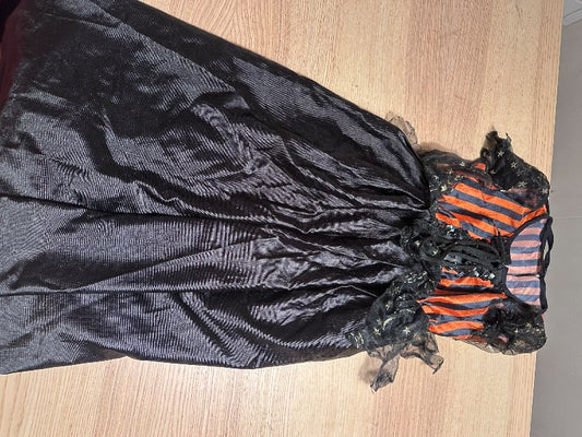 Witch costume lítið notuð