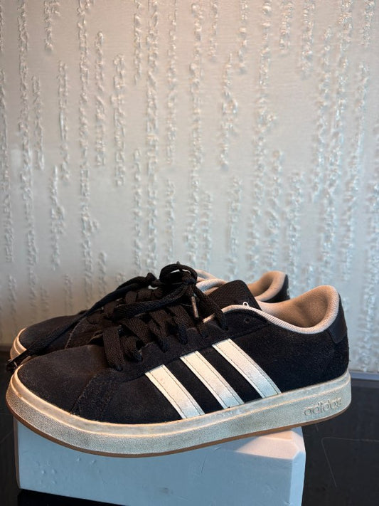 Adidas skór