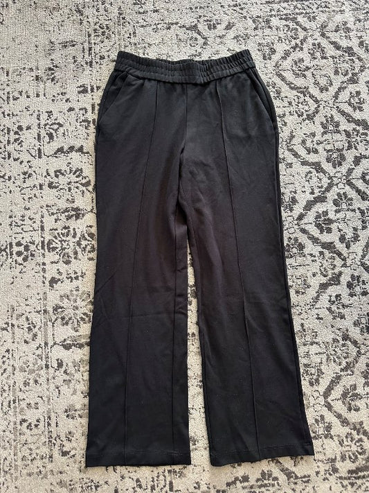 Svartar buxur vero moda