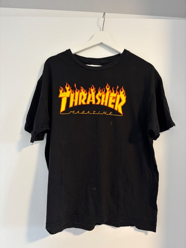 thrasher svartur bolur