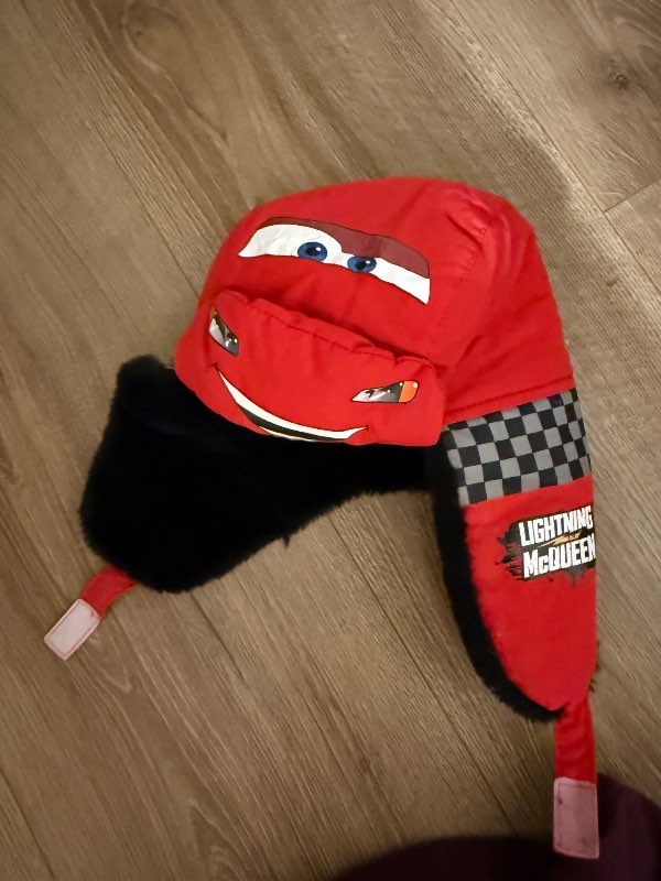 McQueen hat