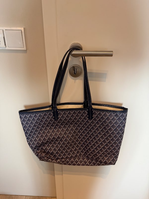 Blá tote bag
