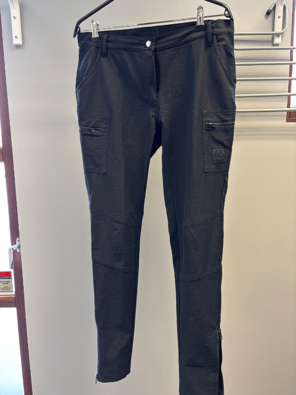 Ónotaðar 66° bankastræti buxur