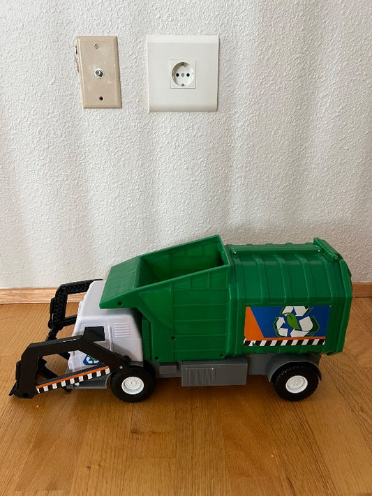 Garbage truck