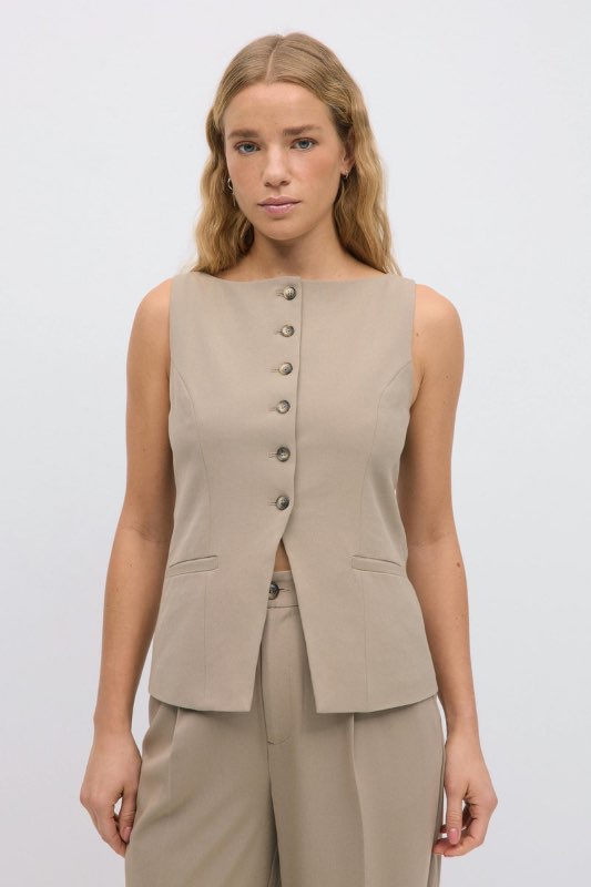 Gina tricot vesti