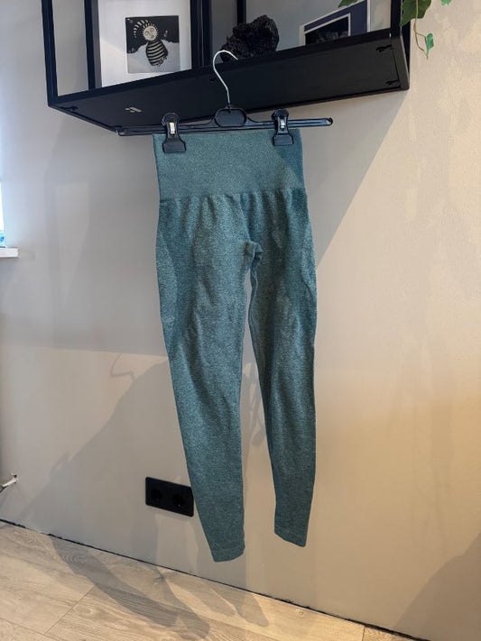 Grænar ræktar buxur