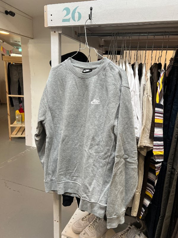 Nike Crew Neck - Ljósgrá