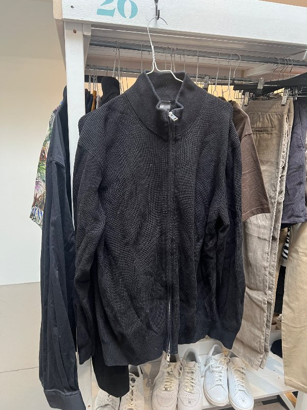 H&M Rennd Peysa - Svört