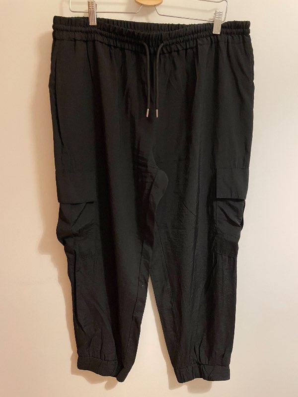 Buxur þunnar svartar Zara