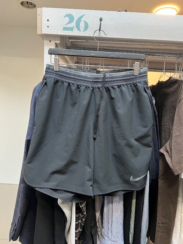 Nike Stutbuxur - Svartar