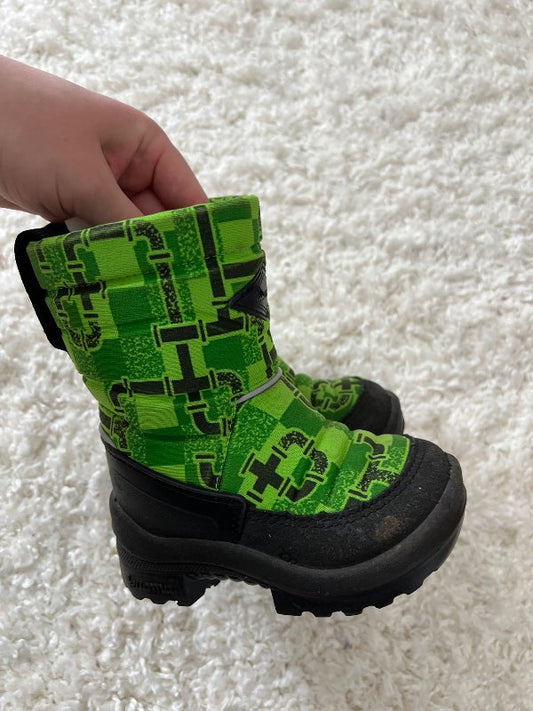 Kuoma wool boots