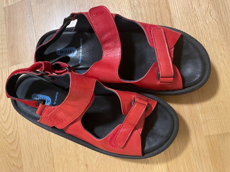 Sandalar rauðir