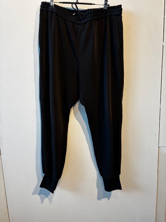 Svartar buxur InWear