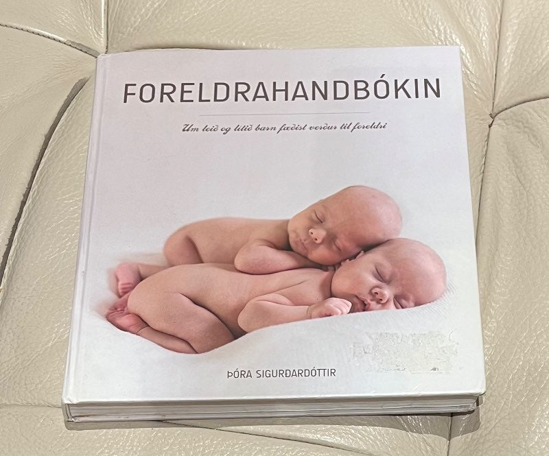 Foreldrahandbókin - ath vel notuð