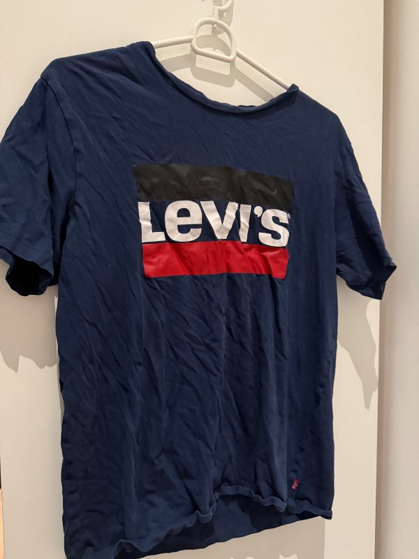 Levis blár bolur