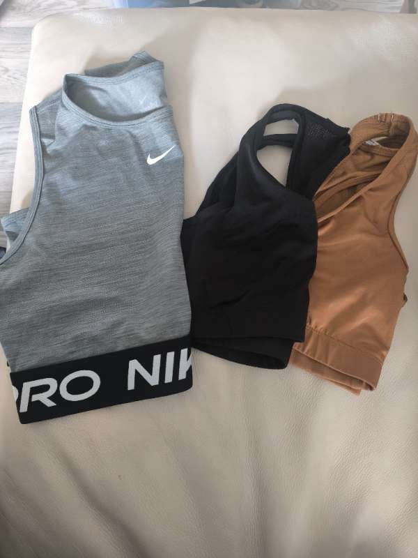 Nike grár toppur