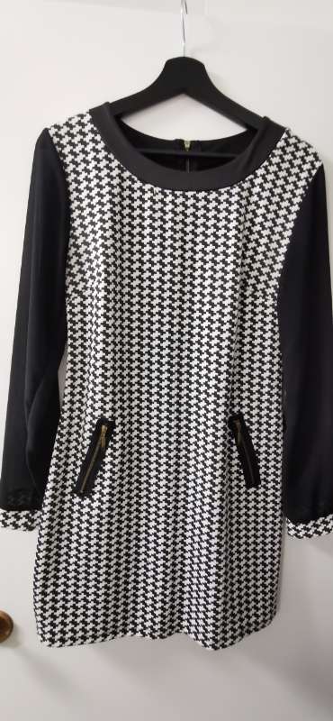 BLACK AND WHITE DRESS