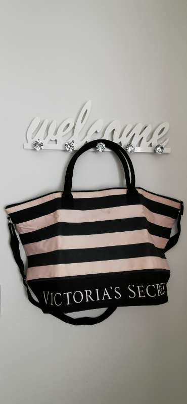VICTORIA'S SECRET LARGE BAG