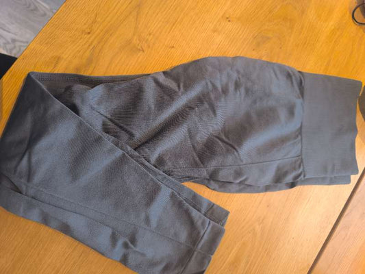 Gráar íþróttabuxur St.m