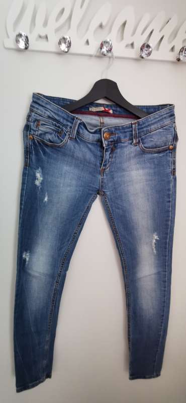 STRADIVARIUS WOMEN'S JEANS