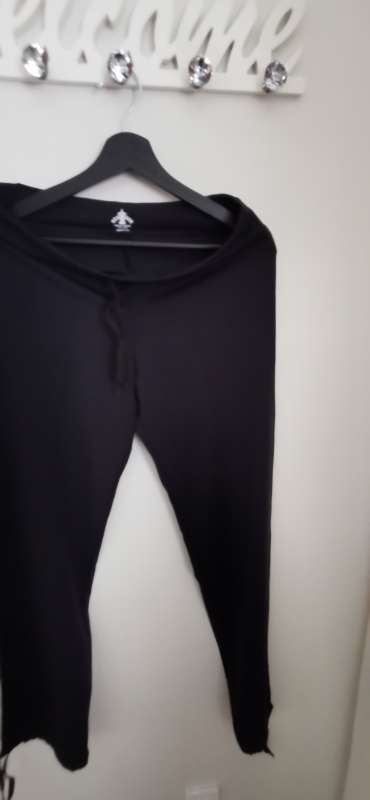 HENSON BLACK TROUSERS