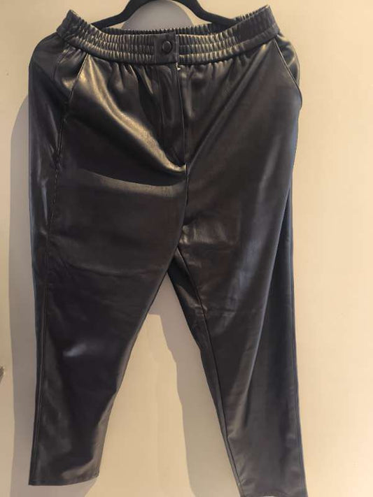 Pleðurbuxur reserved