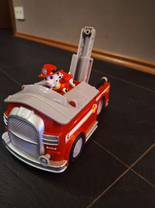 Hvolpasveit. Kappi bíll& karl