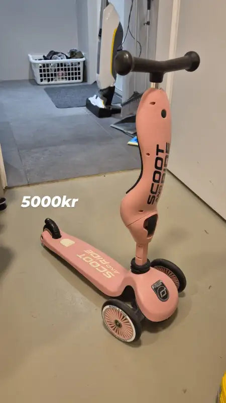 Scoot and ride bleikt