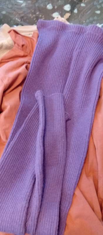 Ull undir buxurfjólublat